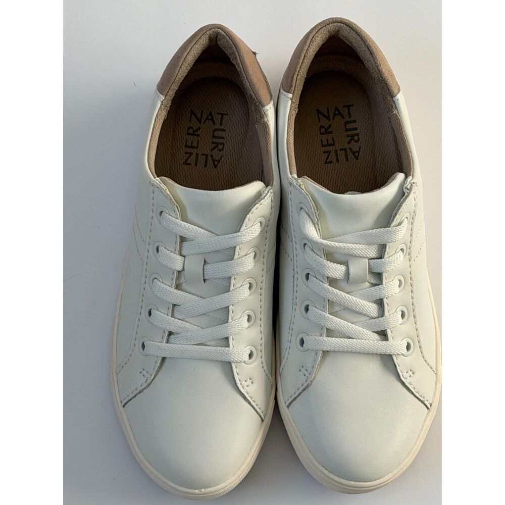Naturalizer White Leather Sneakers Beige Suede Heel NWOB Women Size 7 Minimalist